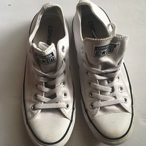 Converse leather Allstar Men’s 6 / Women’s 8